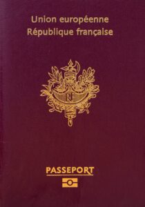 Паспорт Франции 1 Релокейт